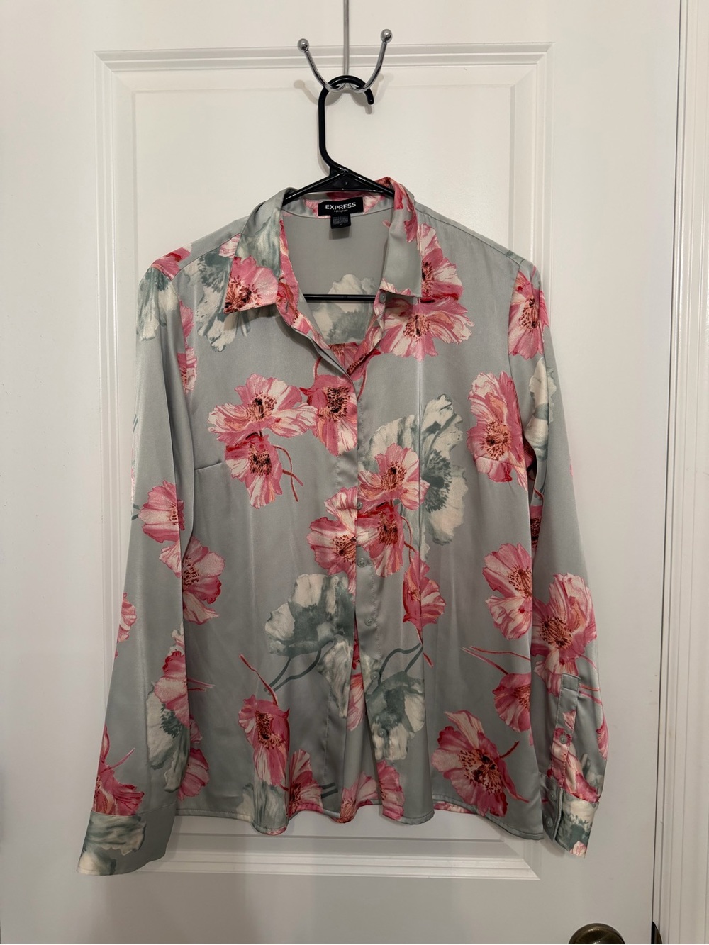 Express Floral Button-Up Blouse in Gray and Pink